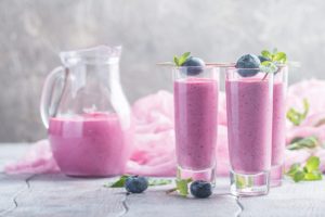 Herbal-Blueberry-Oatmeal-Smoothie
